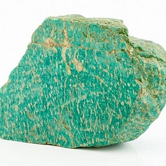 Камень амазонит: свойства, кому подходит по гороскопу