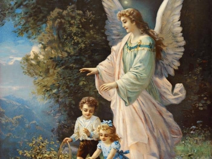 Ангел-хранитель помогает человеку всю его жизнь