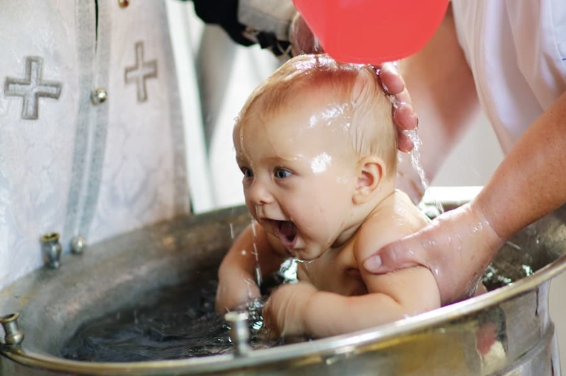 Когда крестить ребенка