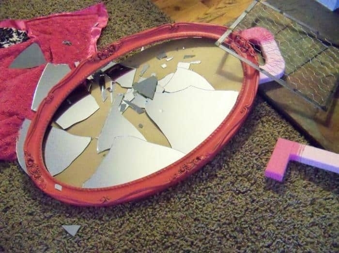 Разбитое зеркало
