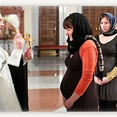 Можно ли беременным ходить в церковь