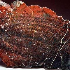 Все про минерал Гематит — целебные и магические свойства