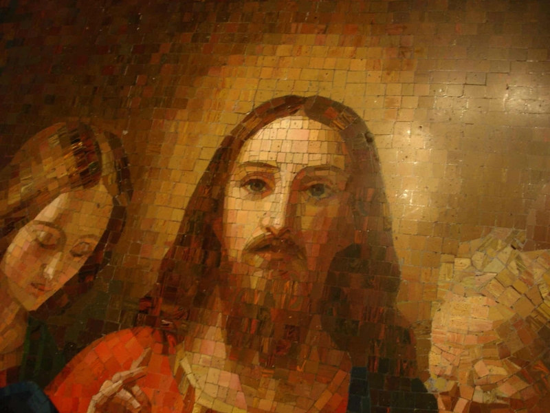 Фигура Иисуса Христа на иконе