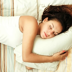 Направление головы во время сна — влияние сторон света на жизнь человека