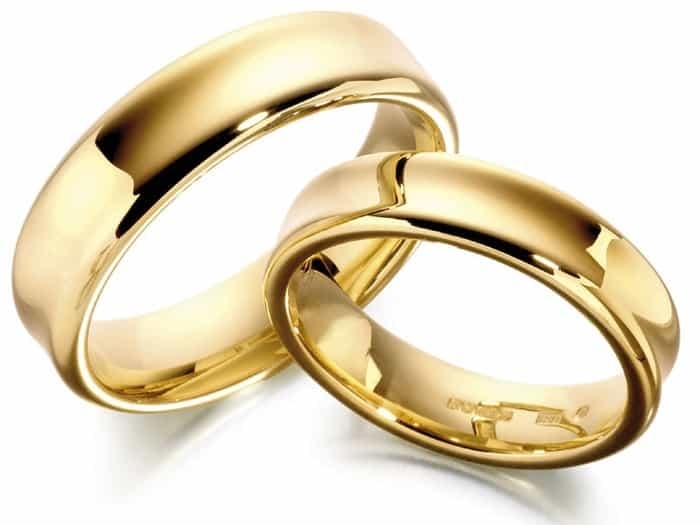 Золото — самый популярный материал для свадебного кольца