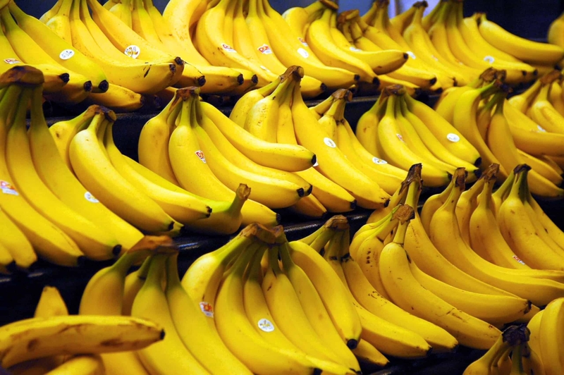 Прилавок с бананами