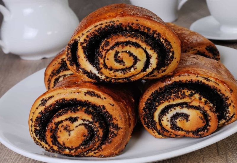 С маком